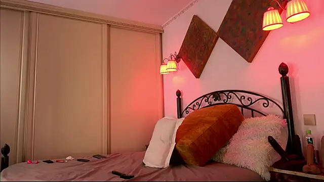 einneuesleben online show from 02.19.25