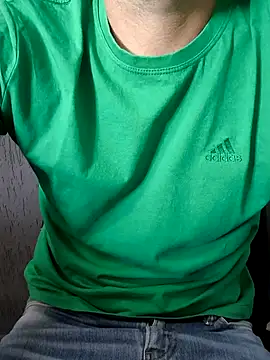 Snapshot of Leo_Big chatting on 12.01.25 Leo Big online show from 12.01.25