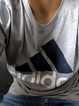 Snapshot of Leo_Big chatting on 12.02.25 Leo Big online show from 12.02.25