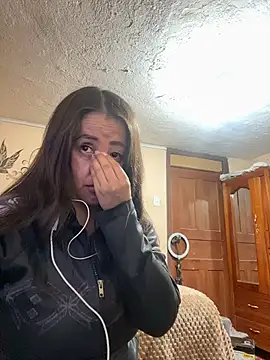 latinfemale online show from 10.22.25