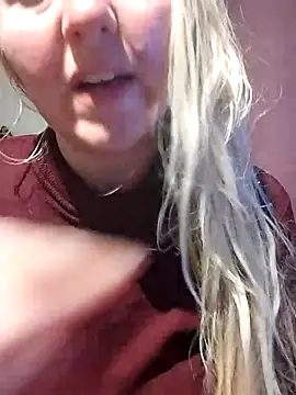 Snapshot of Mllesha74000 chatting on 02.17.26 Mllesha74000 online show from 02.17.26