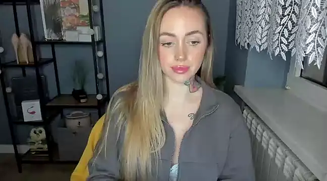 sexyCoralie online show from 01.05.25