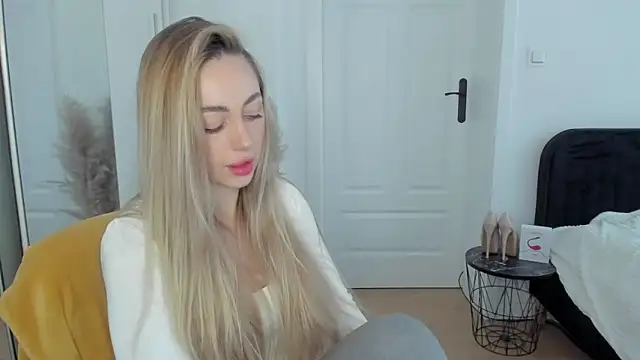 sexyCoralie online show from 03.17.25