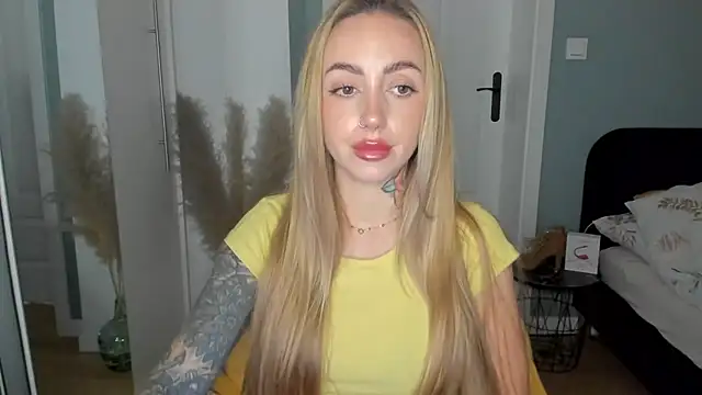 sexyCoralie online show from 06.12.26