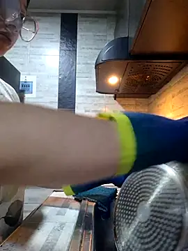 Snapshot of linda-schmidt chatting on 10.25.25 linda-schmidt online show from 10.25.25