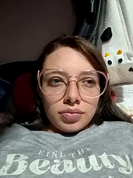 Snapshot of linda-schmidt chatting on 11.03.25 linda-schmidt online show from 11.03.25