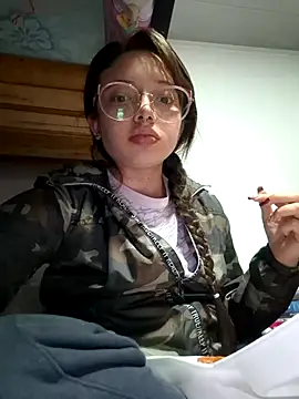 Snapshot of linda-schmidt chatting on 11.12.25 linda-schmidt online show from 11.12.25