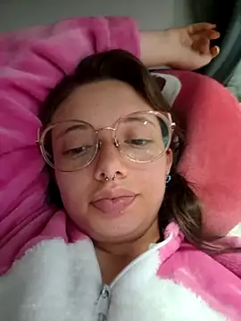 Snapshot of linda-schmidt chatting on 11.23.25 linda-schmidt online show from 11.23.25