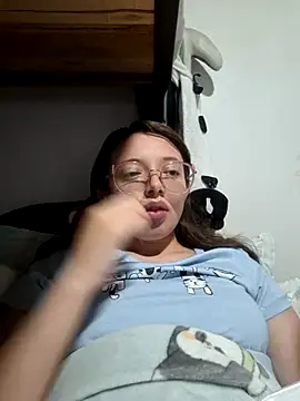 Snapshot of linda-schmidt chatting on 12.14.25 linda-schmidt online show from 12.14.25