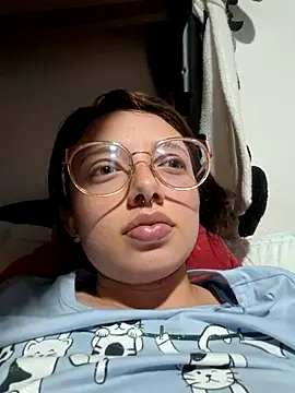 Snapshot of linda-schmidt chatting on 12.15.25 linda-schmidt online show from 12.15.25