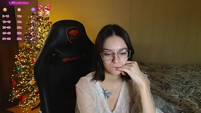 Snapshot of alyssa_sweet chatting on 12.25.24 alyssa sweet online show from 12.25.24