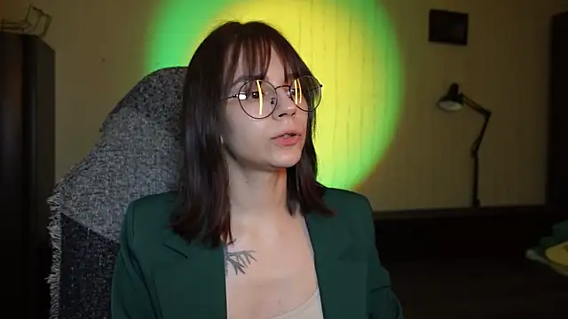 Snapshot of alyssa_sweet chatting on 03.21.25 alyssa sweet online show from 03.21.25