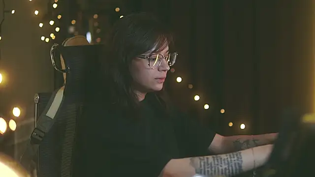 Snapshot of alyssa_sweet chatting on 09.10.25 alyssa sweet online show from 09.10.25