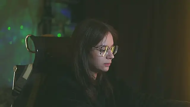 Snapshot of alyssa_sweet chatting on 11.05.25 alyssa sweet online show from 11.05.25