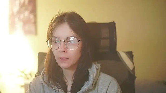 Snapshot of alyssa_sweet chatting on 12.04.25 alyssa sweet online show from 12.04.25