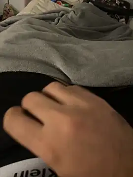 Snapshot of boooo7 chatting on 11.13.25 boooo7 online show from 11.13.25