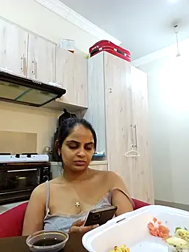 Snapshot of DirtySnowball69 chatting on 01.01.25 DirtySnowball69 online show from 01.01.25