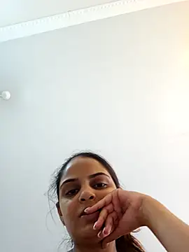 Snapshot of DirtySnowball69 chatting on 01.10.25 DirtySnowball69 online show from 01.10.25