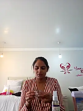 Snapshot of DirtySnowball69 chatting on 02.10.25 DirtySnowball69 online show from 02.10.25