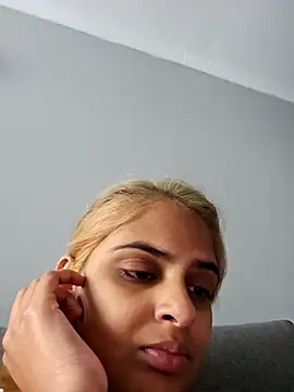 Snapshot of DirtySnowball69 chatting on 09.17.25 DirtySnowball69 online show from 09.17.25