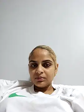 Snapshot of DirtySnowball69 chatting on 10.04.25 DirtySnowball69 online show from 10.04.25