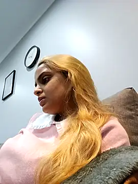 Snapshot of DirtySnowball69 chatting on 10.09.25 DirtySnowball69 online show from 10.09.25