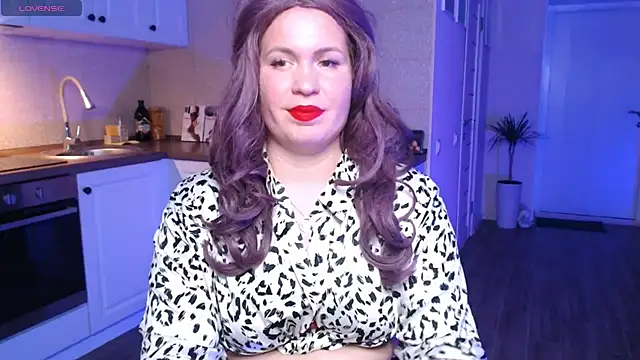 Snapshot of HotTiffani chatting on 01.27.25 HotTiffani online show from 01.27.25