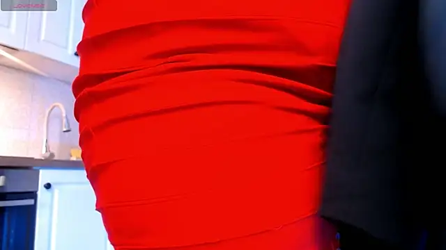 Snapshot of HotTiffani chatting on 02.14.25 HotTiffani online show from 02.14.25