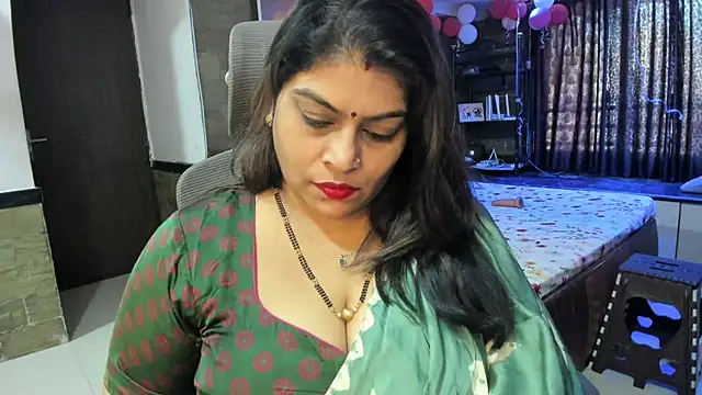 Snapshot of tarivishu23 chatting on 02.19.25 tarivishu23 online show from 02.19.25