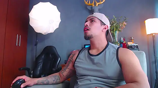 geirge teacherxx online show from 10.31.25