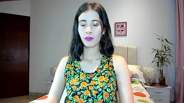 Snapshot of macarena_vallejo chatting on 03.21.25 macarena vallejo online show from 03.21.25