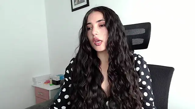 Honey Aynur20 online show from 02.02.25