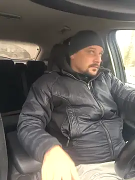 Snapshot of DanielOhCool chatting on 12.02.24 DanielOhCool online show from 12.02.24