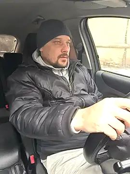 Snapshot of DanielOhCool chatting on 02.06.25 DanielOhCool online show from 02.06.25