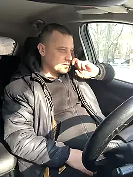 Snapshot of DanielOhCool chatting on 02.25.25 DanielOhCool online show from 02.25.25