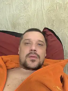 Snapshot of DanielOhCool chatting on 09.14.25 DanielOhCool online show from 09.14.25