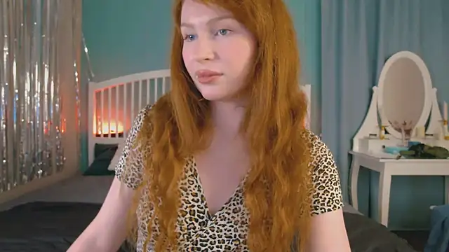 Snapshot of GingerArin chatting on 05.29.26 GingerArin online show from 05.29.26