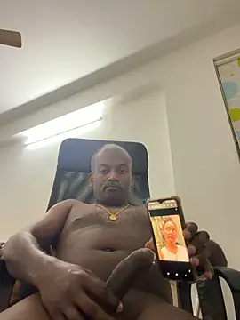 Snapshot of strongguyindia chatting on 02.25.26 strongguyindia online show from 02.25.26