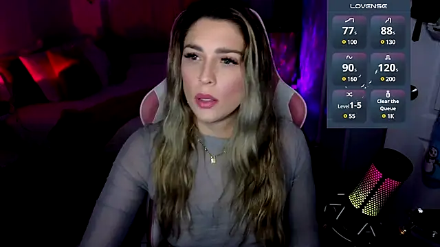 Snapshot of queenxlexy chatting on 12.11.24 queenxlexy online show from 12.11.24