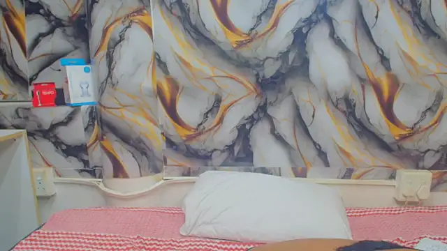 Snapshot of Ms_Rosexxx chatting on 12.19.25 Ms Rosexxx online show from 12.19.25