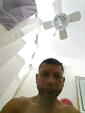 Snapshot of tropikboy chatting on 07.20.26 tropikboy online show from 07.20.26
