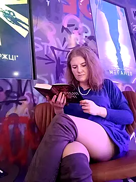 Snapshot of LizaCakes chatting on 03.13.25 LizaCakes online show from 03.13.25