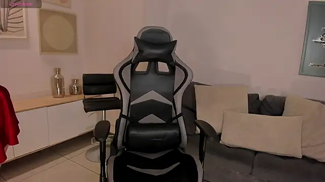 EllaClark online show from 10.14.25
