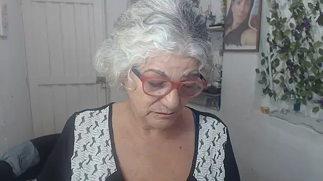 FunnyGrandma online show from 09.30.25