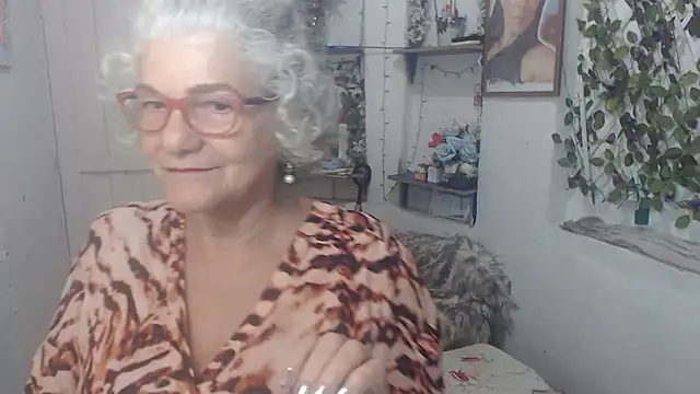 FunnyGrandma online show from 10.09.25