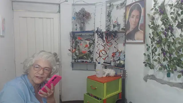 FunnyGrandma online show from 10.22.25