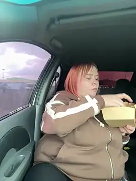 Snapshot of Model9798 chatting on 03.17.25 Model9798 online show from 03.17.25