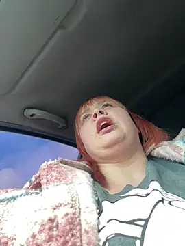 Snapshot of Model9798 chatting on 03.19.25 Model9798 online show from 03.19.25