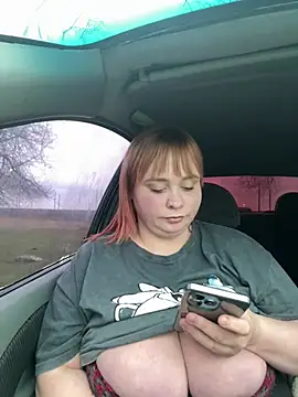 Snapshot of Model9798 chatting on 03.19.25 Model9798 online show from 03.19.25