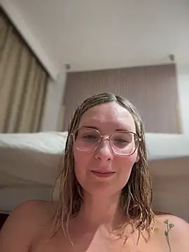 The Snowwhitee online show from 02.11.25